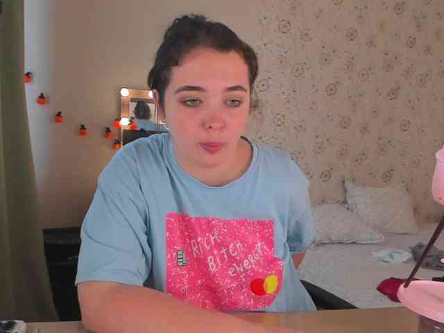 Alicenextdoor webcam
