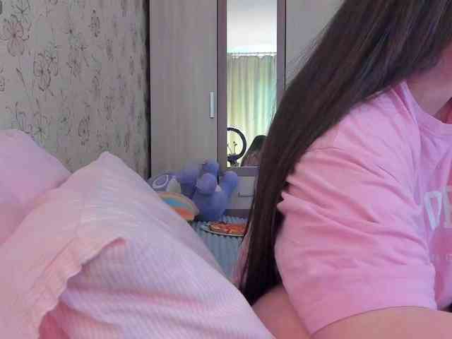 Alicenextdoor webcam