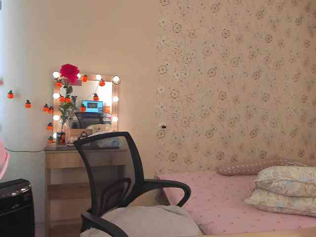 Alicenextdoor webcam