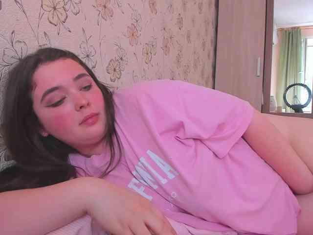 Alicenextdoor webcam