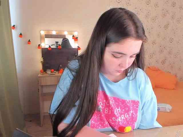Alicenextdoor webcam