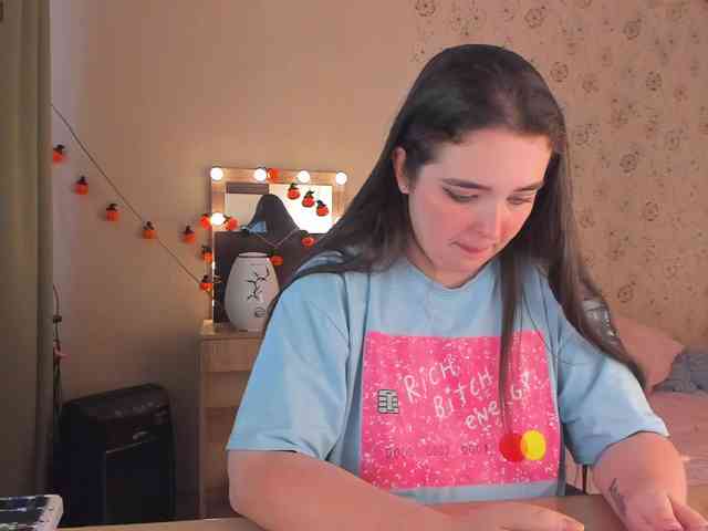Alicenextdoor webcam