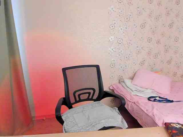 Alicenextdoor webcam