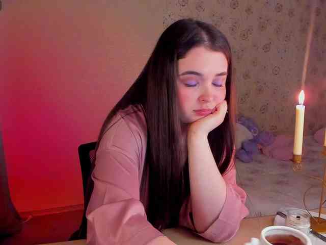 Alicenextdoor webcam