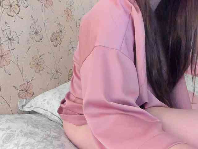 Модель: Alicenextdoor