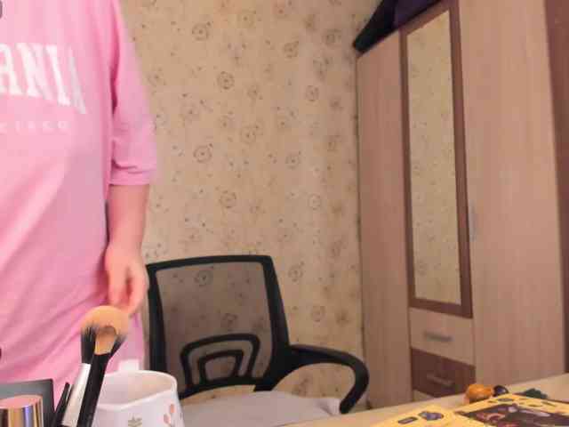 Alicenextdoor webcam