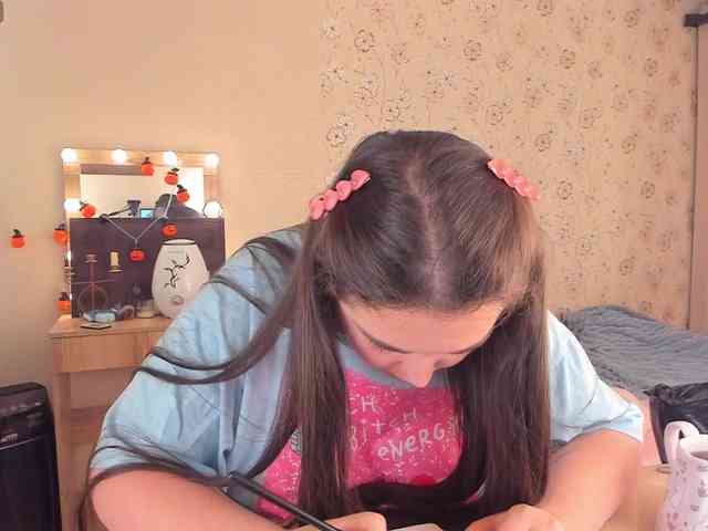 Alicenextdoor webcam