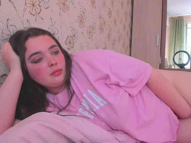 Alicenextdoor webcam