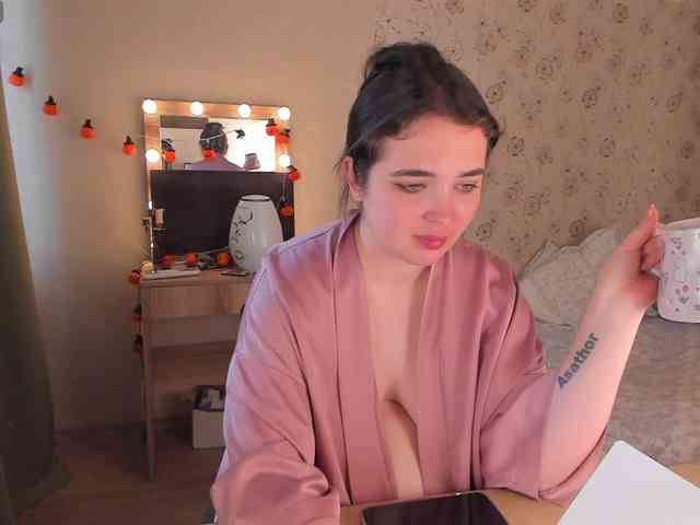 Alicenextdoor webcam