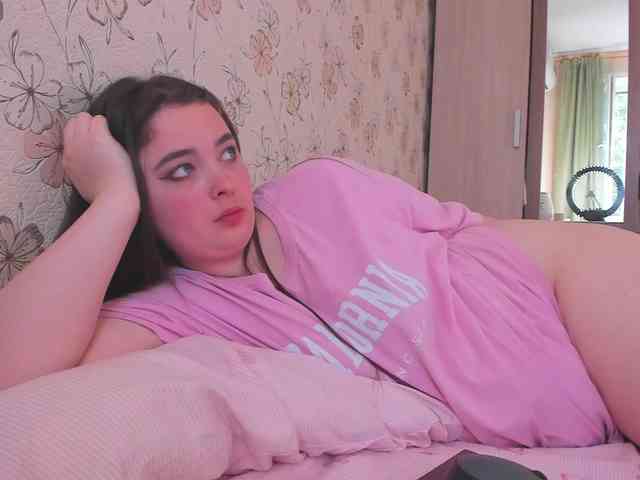 Alicenextdoor webcam