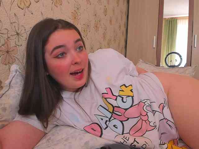 Alicenextdoor webcam
