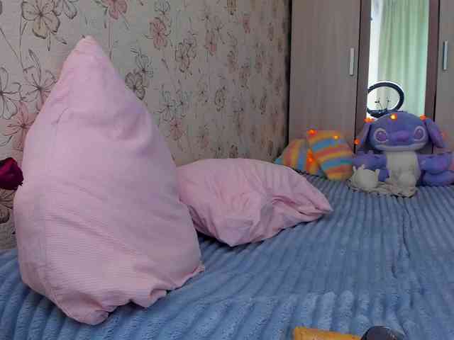 Alicenextdoor webcam