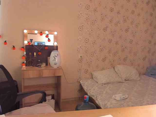 Alicenextdoor webcam