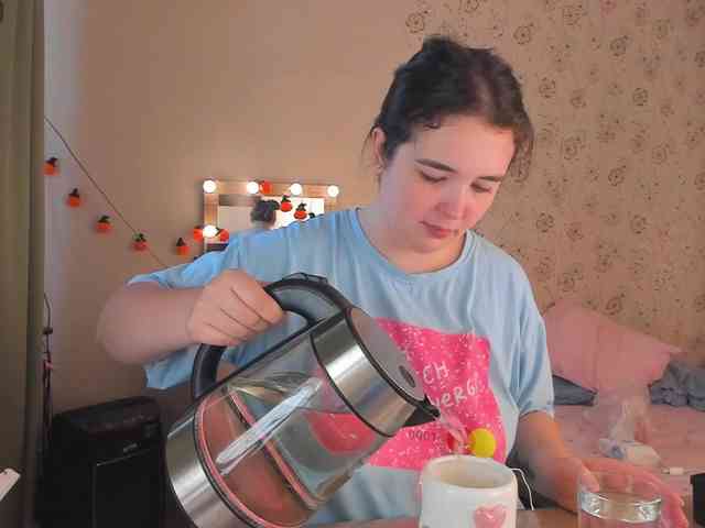 Alicenextdoor webcam