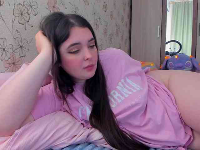 Alicenextdoor webcam