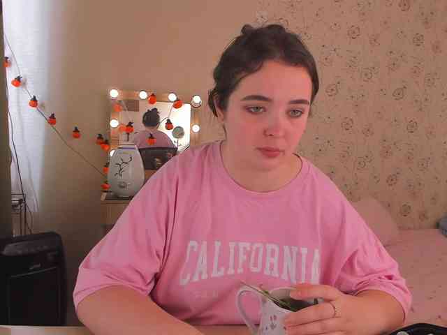 Alicenextdoor webcam