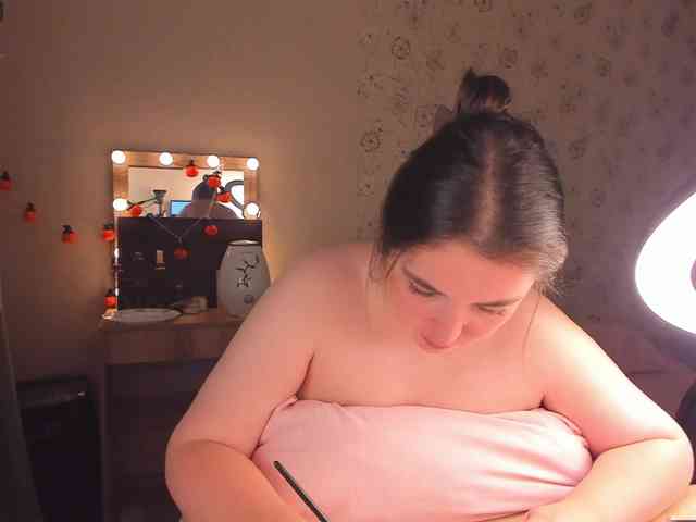 Alicenextdoor webcam
