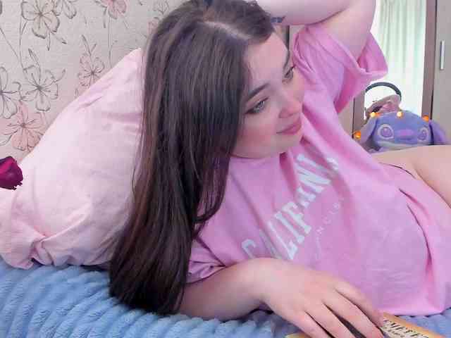 Alicenextdoor webcam