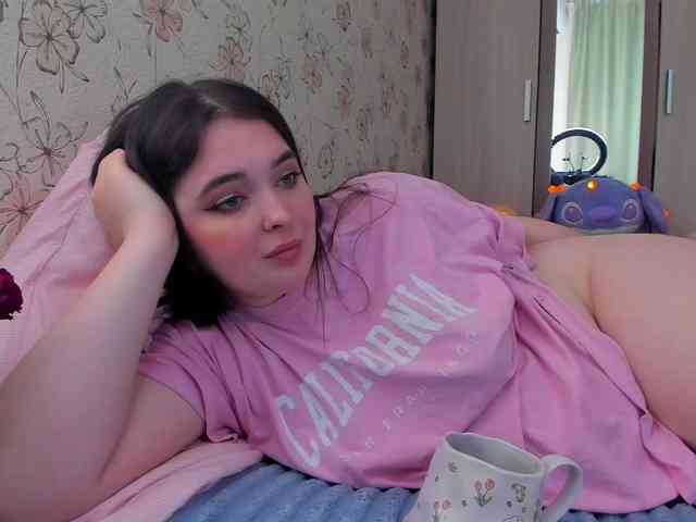 Alicenextdoor webcam