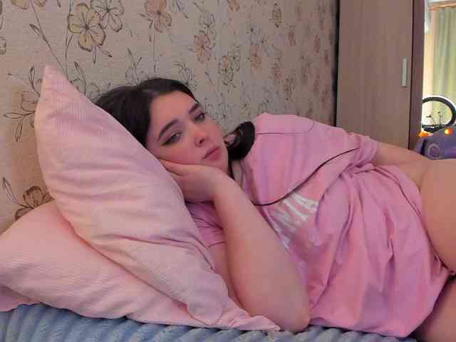 Alicenextdoor webcam