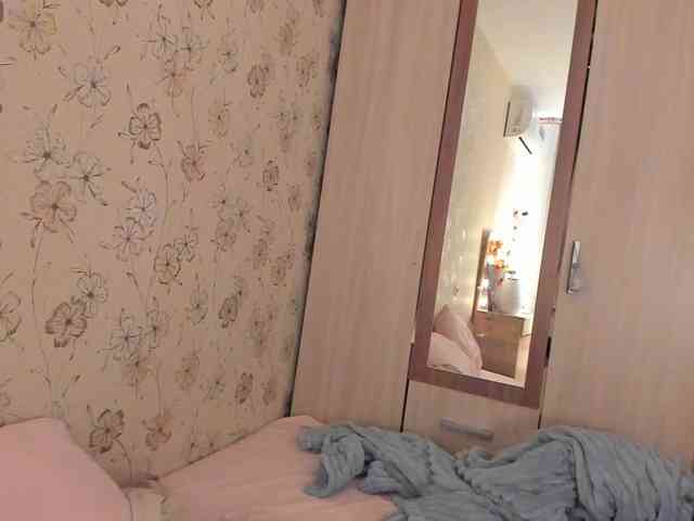 Alicenextdoor webcam