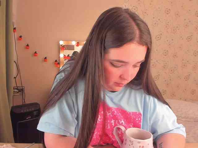 Alicenextdoor webcam