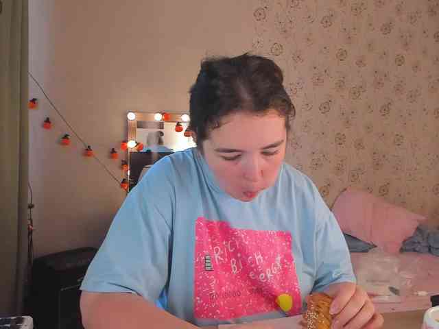 Alicenextdoor webcam