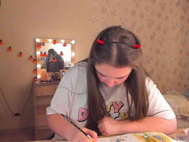 Alicenextdoor webcam