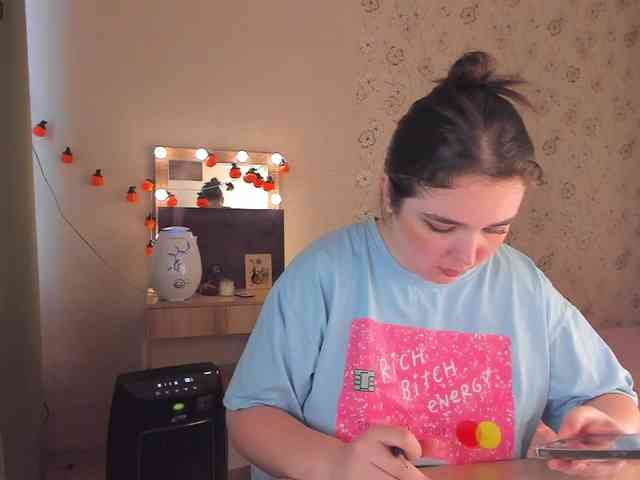 Alicenextdoor webcam