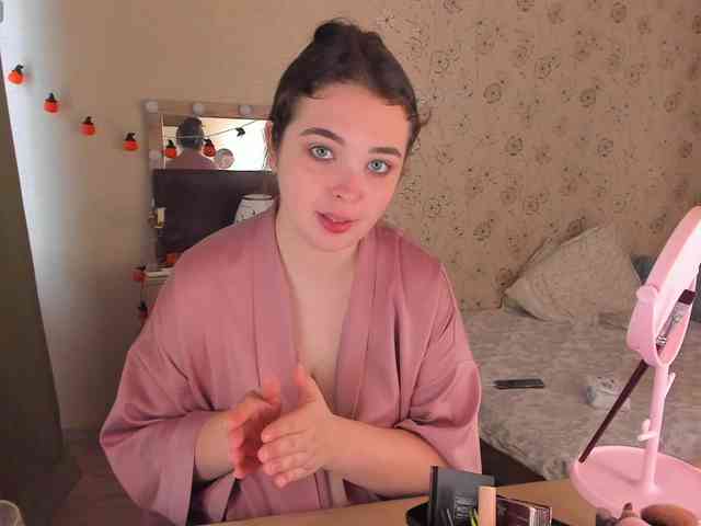 Alicenextdoor webcam