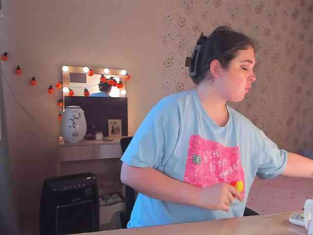 Alicenextdoor webcam