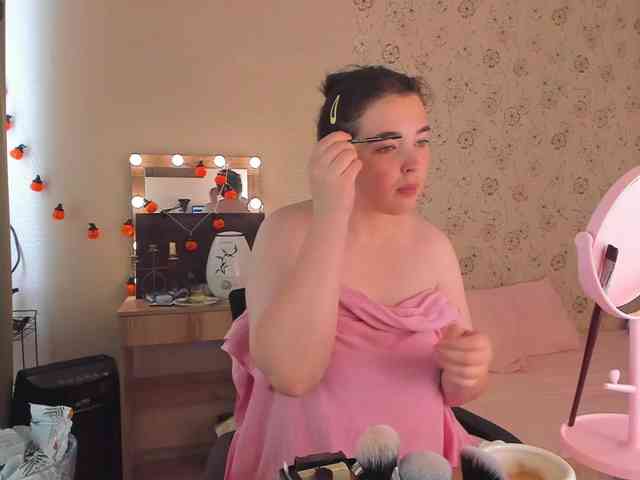 Alicenextdoor webcam
