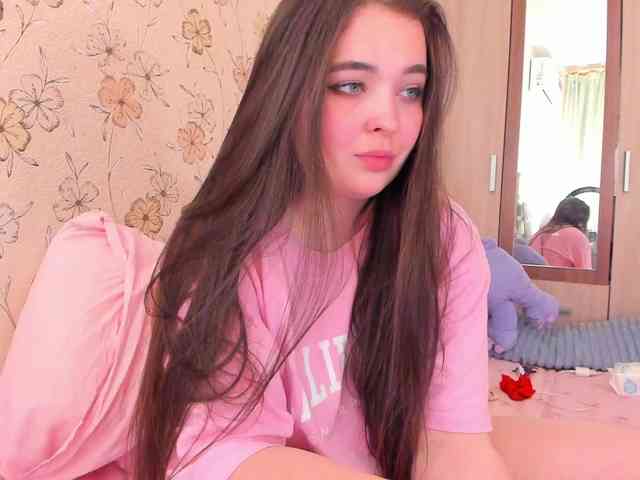 Alicenextdoor webcam