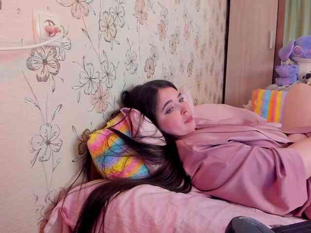 Alicenextdoor webcam