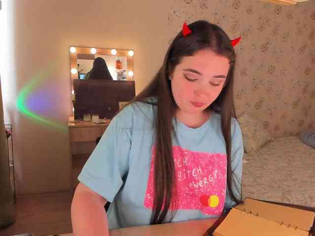 Alicenextdoor webcam