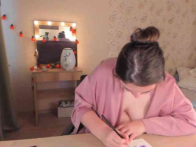 Alicenextdoor webcam