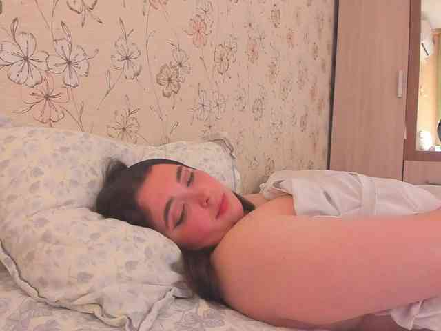 Alicenextdoor webcam