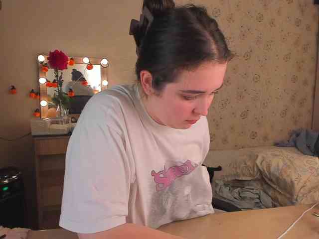 Alicenextdoor webcam