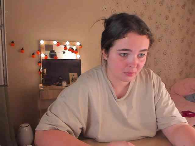 Alicenextdoor webcam