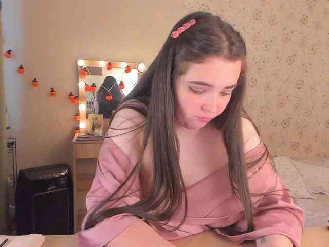 Alicenextdoor webcam