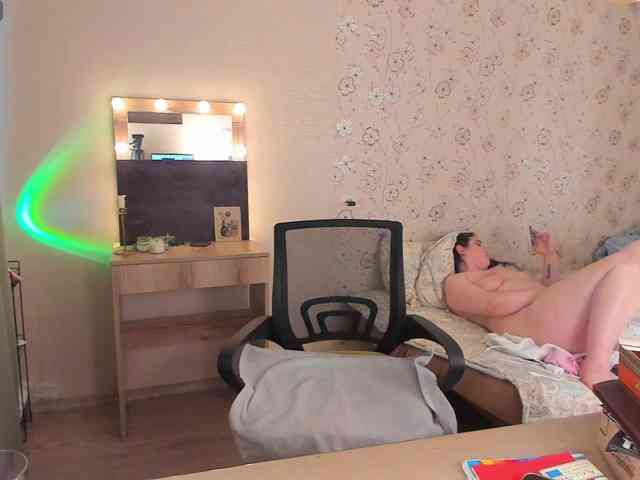 Alicenextdoor webcam