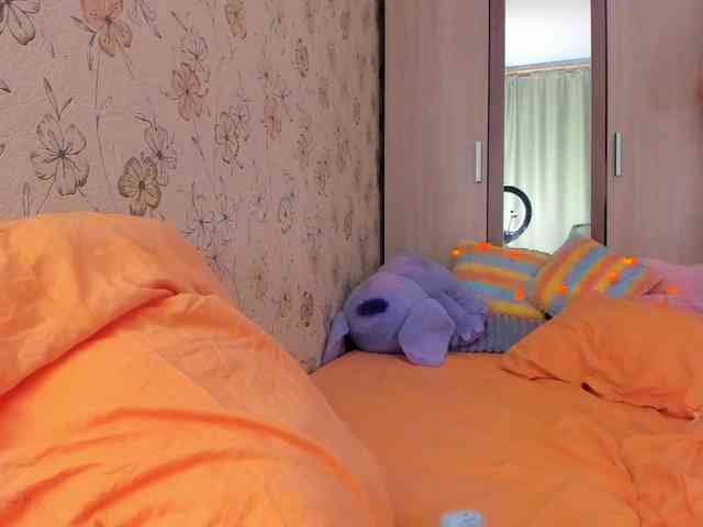 Alicenextdoor webcam