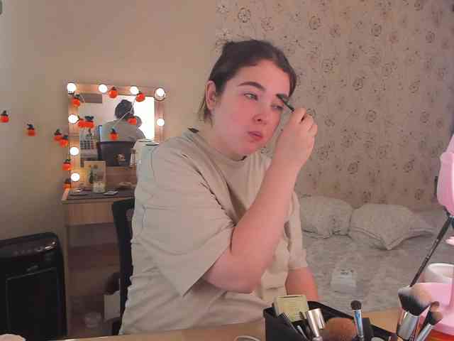 Alicenextdoor webcam