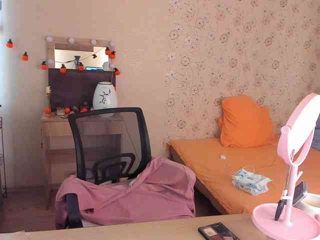 Alicenextdoor webcam