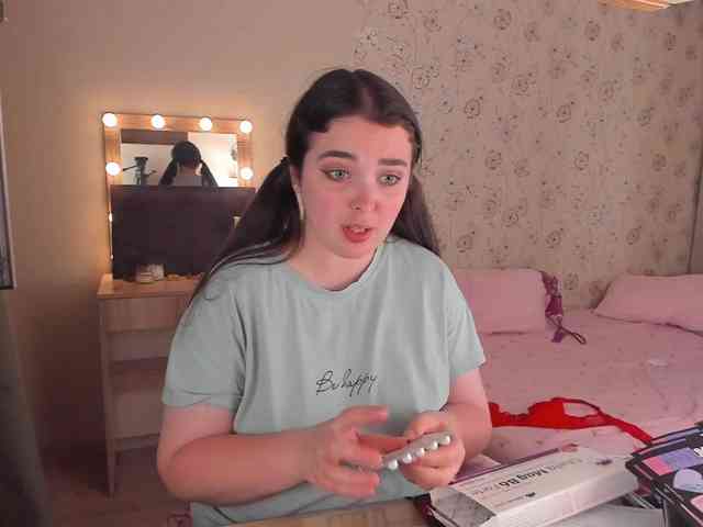 Alicenextdoor webcam