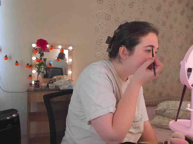 Alicenextdoor webcam