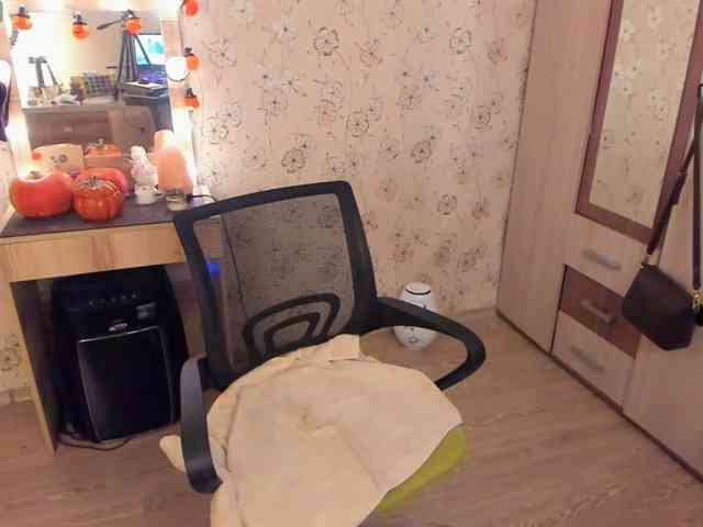 Alicenextdoor webcam