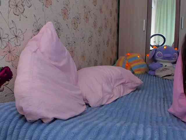 Alicenextdoor webcam