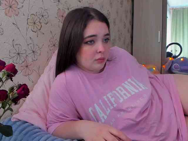 Alicenextdoor webcam