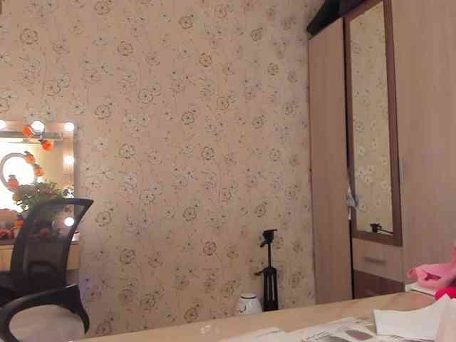 Alicenextdoor webcam